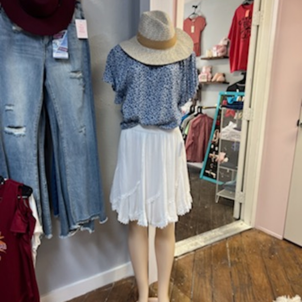 Lace ruffle skirt